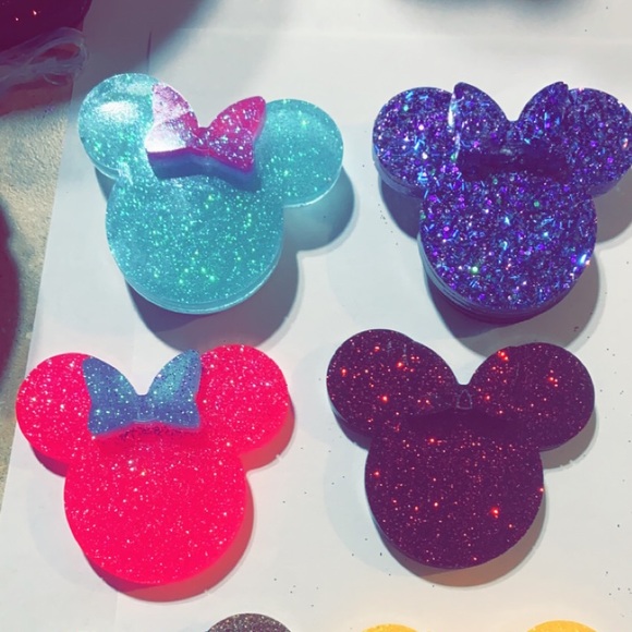 Phone holders - Picture 2 of 2